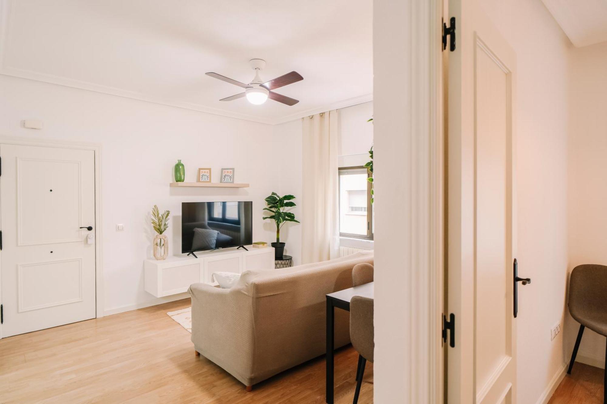 Apartamento Centro, Hospital Y Campus Universitario A 5 Minutos - Camas De Primera - Lavadora - Smarttv - Wifi 1 Gb - Teletrabajo Salamanca