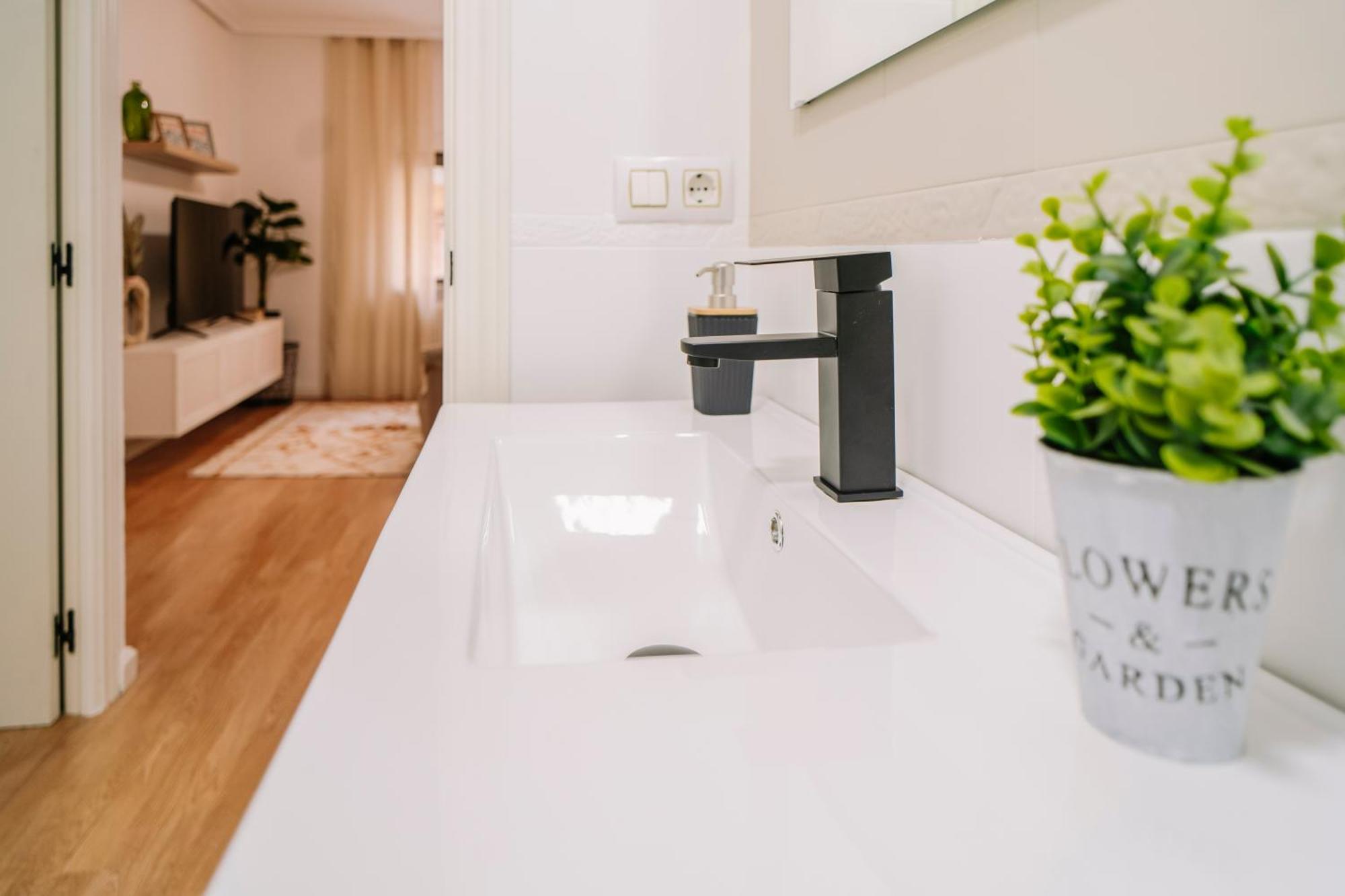 Centro, Hospital Y Campus Universitario A 5 Minutos - Camas De Primera - Lavadora - Smarttv - Wifi 1 Gb - Teletrabajo Apartment Salamanca